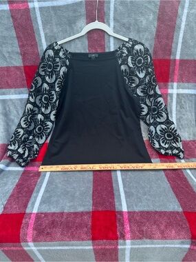 Ann Taylor Factory Black Top with Black and White Lace Balloon Sleeves